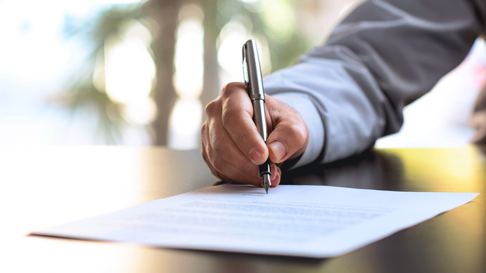 contract signing