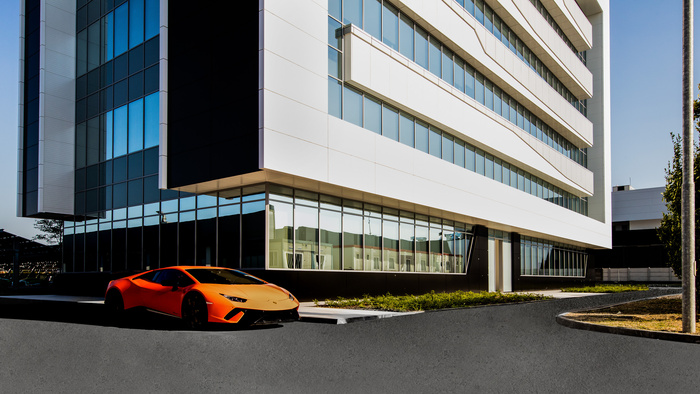 2017 Automobili Lamborghini S.p.A.