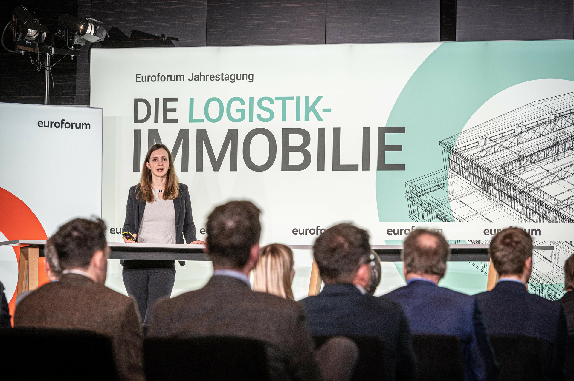 Janine Zimmermann bei der Euroforum Jahrestagung „Die Logistik-Immobilie 2022“